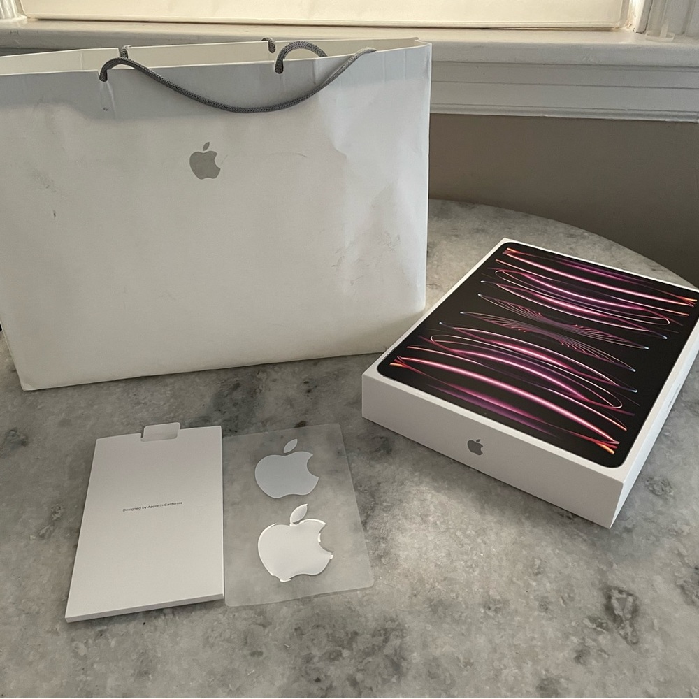 Apple iPad Pro Packaging